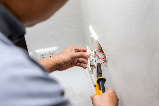 Best Circuit Breaker Repair  in Minnetrista, MN